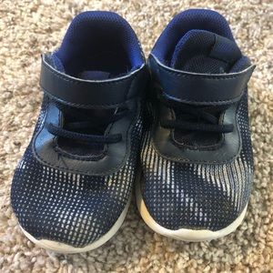 Used Nike toddler size 7 blue.